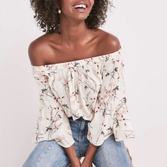 Lucky Brand Tops - ✨Lucky Brand Floral Off Shoulder Top w/Bell Sleeve